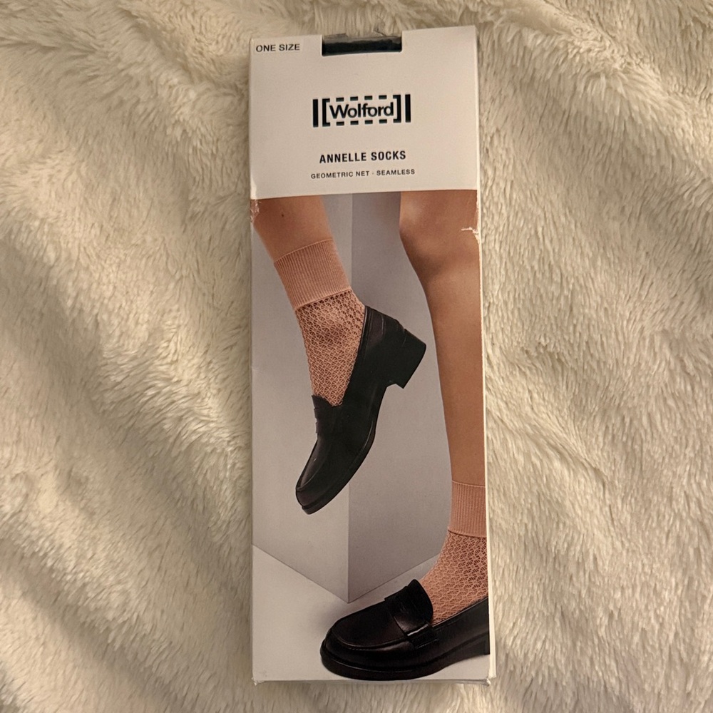 NWT Wolford Annelle Socks in Black